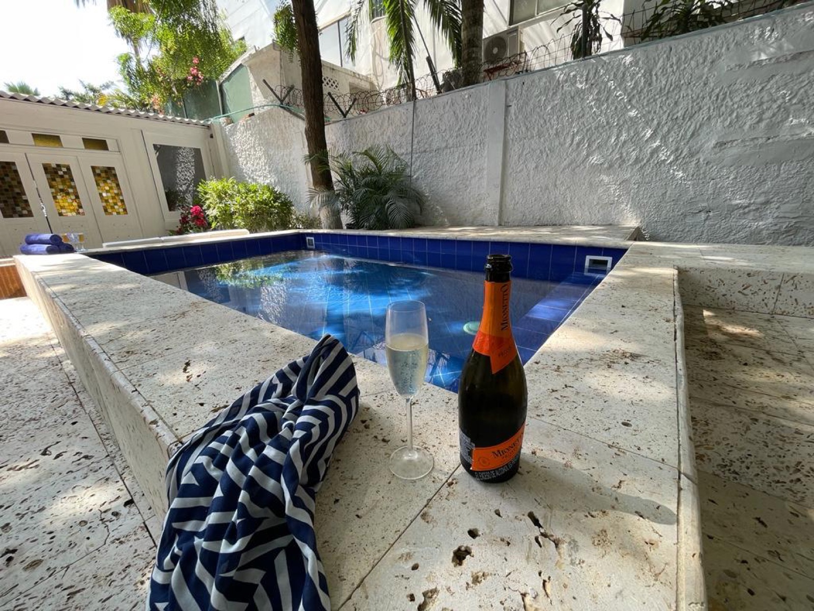 Casa Azul beachfront mansion in Castillogrande Full Photo 22